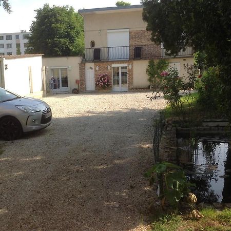 Studio Fond De Jardin ปาเลโซ ภายนอก รูปภาพ